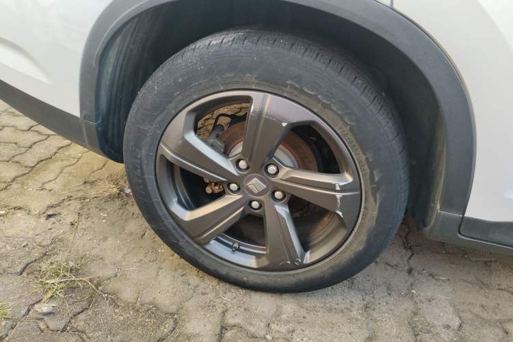 Used Baojun RM-5 2019 1.5T Manual Elite Version with 24-Hour Online Service 7 Seats Exterior 3