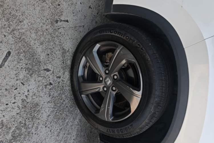 Used Baojun RM-5 2019 1.5T CVT Elite Version with 24-Hour Online Service 7 Seats Exterior 4