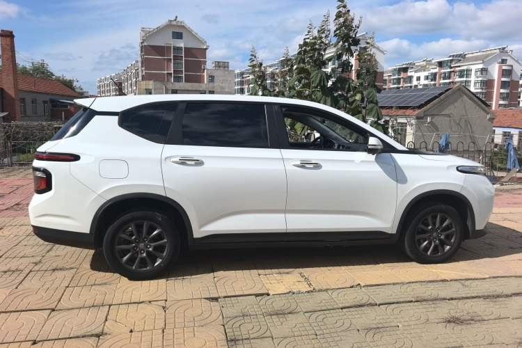 Used Baojun RM-5 2019 1.5L Manual Elite Edition with 24-hour Online Service 5 Seats Exterior 6