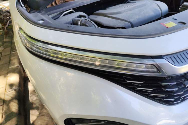 Used Baojun RM-5 2019 1.5T CVT Elite Version with 24-Hour Online Service 7 Seats Exterior 6