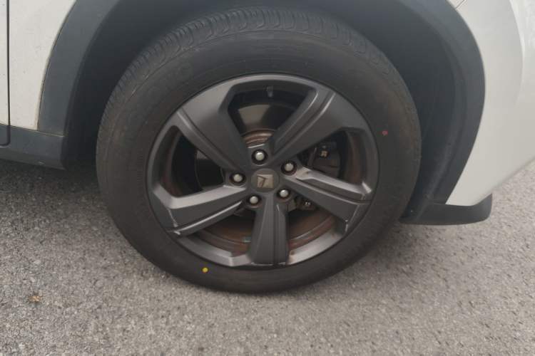 Used Baojun RM-5 2019 1.5T CVT Elite Version with 24-Hour Online Service 6 Seats Exterior 7