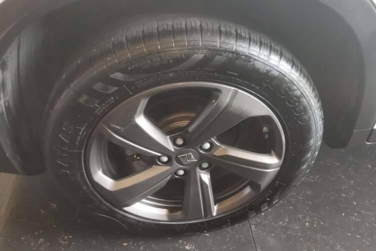 Used Baojun RM-5 2019 1.5L CVT Elite Version with 24-hour Online Service 6 Seats Exterior 8