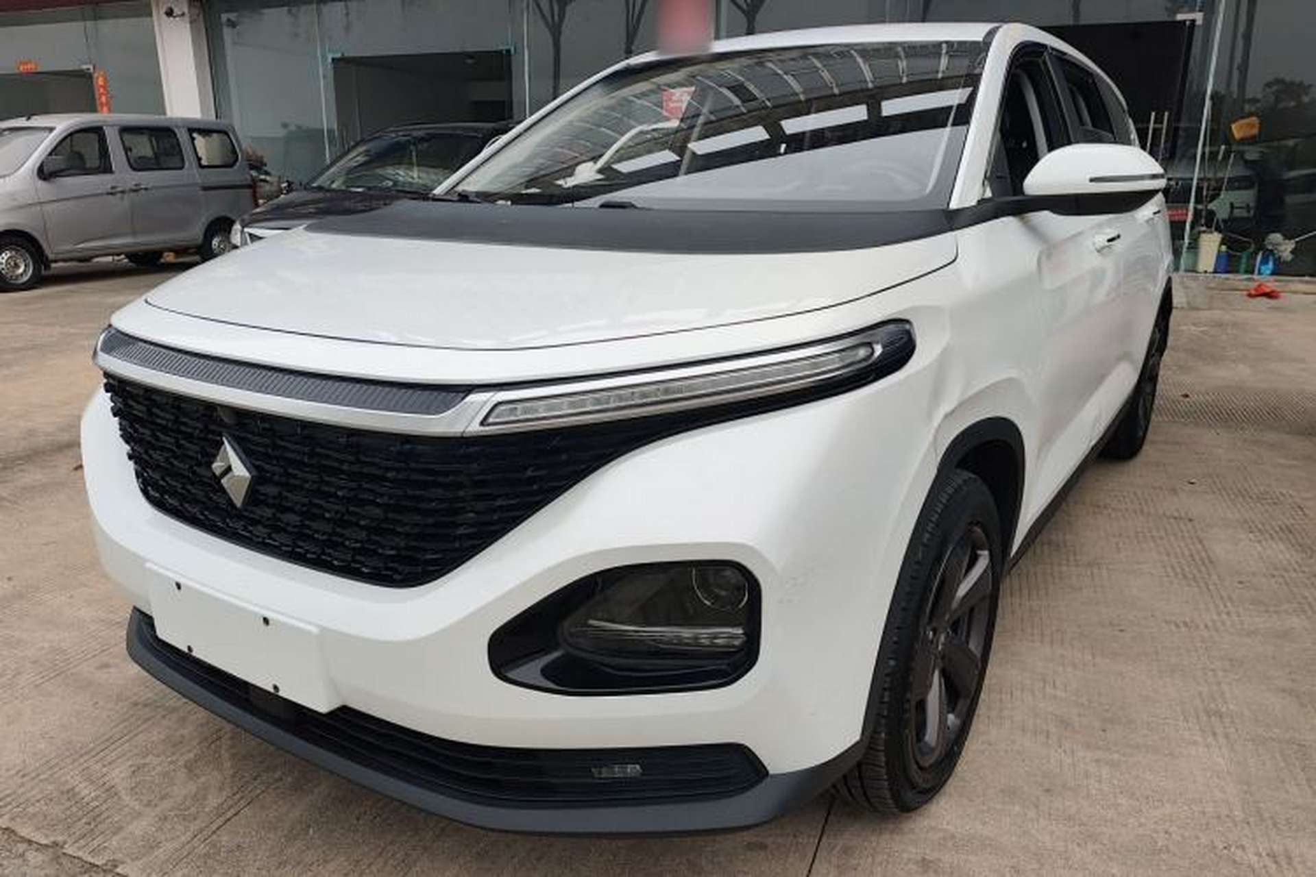 Used Baojun RM-5 2019 1.5T CVT Elite Version with 24-Hour Online Service 6 Seats Front Left 45 Deg