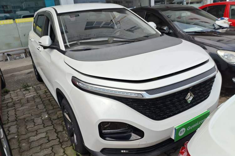 Used Baojun RM-5 2019 1.5T Manual Elite Version with 24-Hour Online Service 7 Seats Front Right 45 Deg