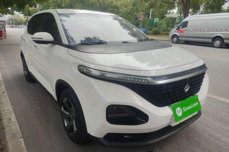 Used Baojun RM-5 2019 1.5T Manual Elite Version with 24-Hour Online Service 7 Seats Front Right 45 Deg