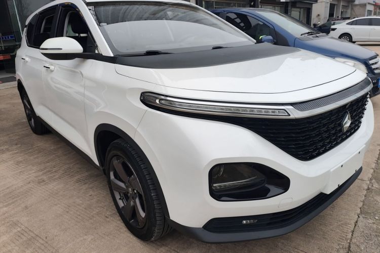 Used Baojun RM-5 2019 1.5T CVT Elite Version with 24-Hour Online Service 6 Seats Front Right 45 Deg