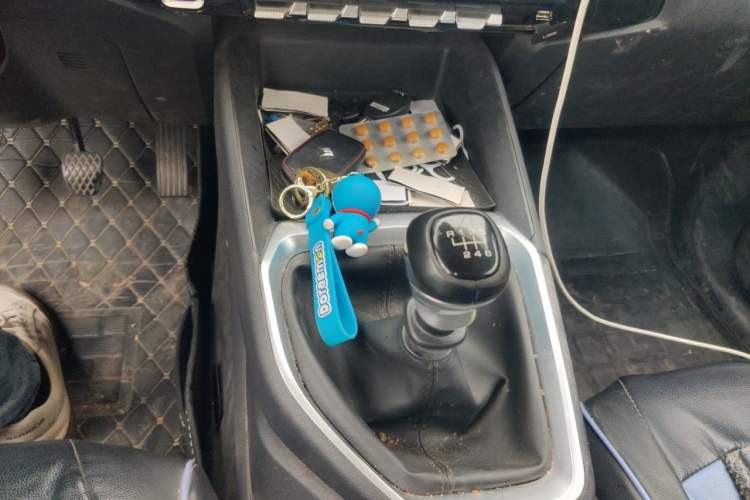 Used Baojun RM-5 2019 1.5L Manual Elite Edition with 24-hour Online Service 5 Seats Gear Lever