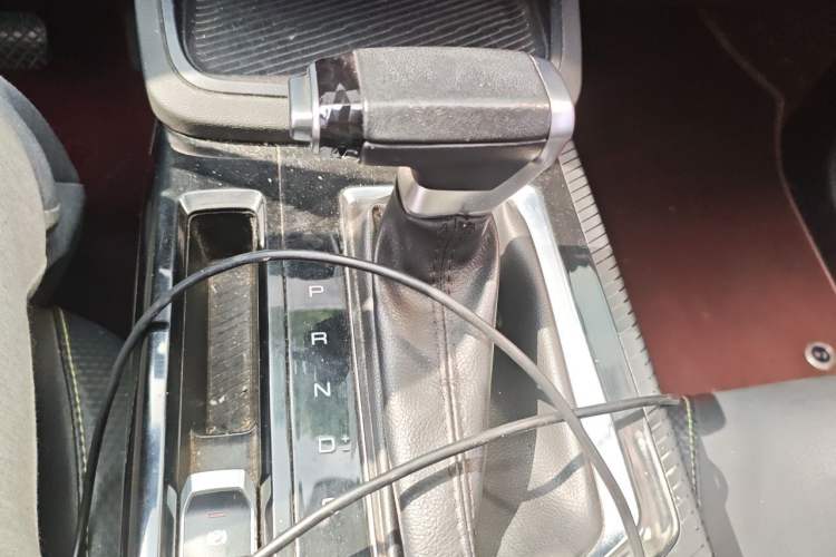 Used Baojun RM-5 2019 1.5L CVT Elite Version with 24-hour Online Service 6 Seats Gear Lever
