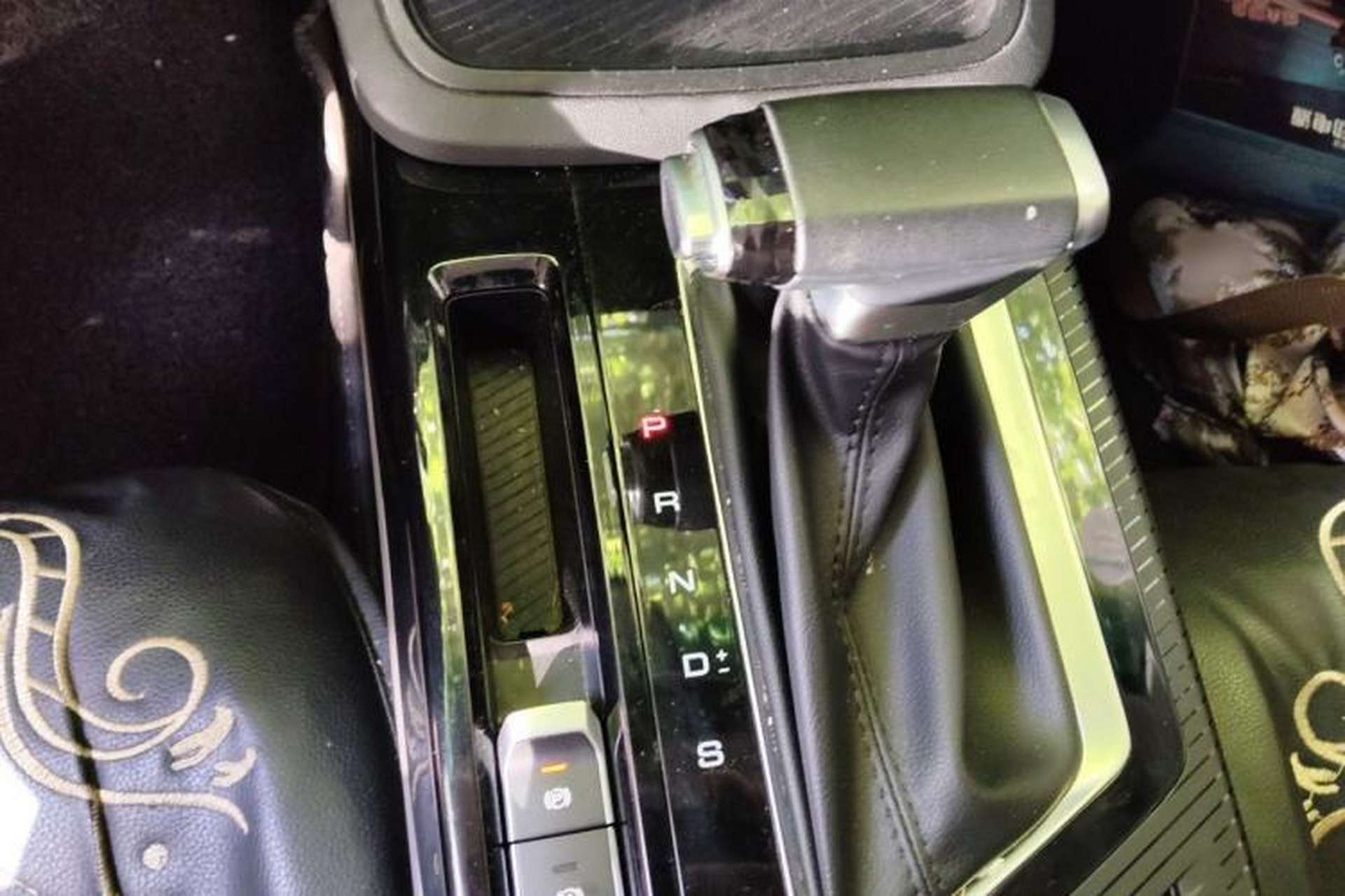 Used Baojun RM-5 2019 1.5T CVT Elite Version with 24-Hour Online Service 6 Seats Gear Lever