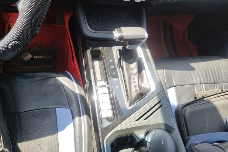 Used Baojun RM-5 2019 1.5T CVT 24-Hour Online Premium Version 7 Seats Gear Lever