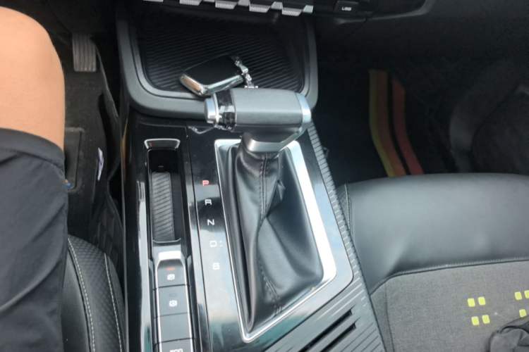 Used Baojun RM-5 2019 1.5T CVT Elite Version with 24-Hour Online Service 5 Seats Gear Lever