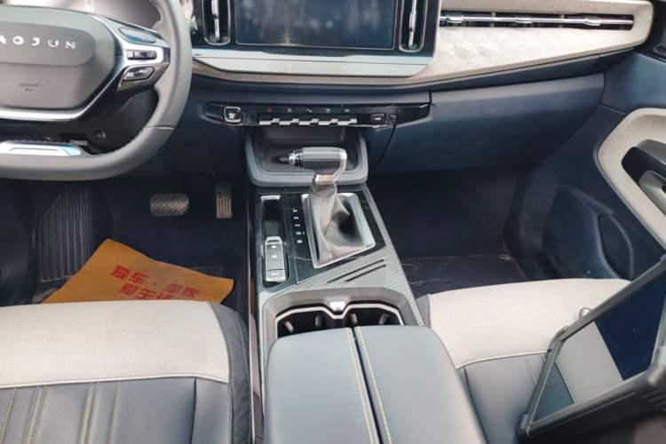 Used Baojun RM-5 2019 1.5T CVT 24-Hour Online Premium Version 7 Seats Gear Lever