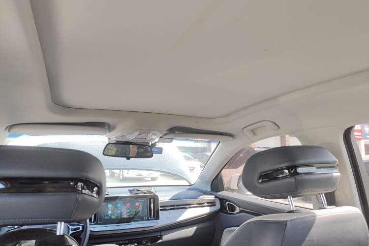 Used Baojun RM-5 2019 1.5T CVT 24-Hour Online Premium Version 7 Seats Headliner