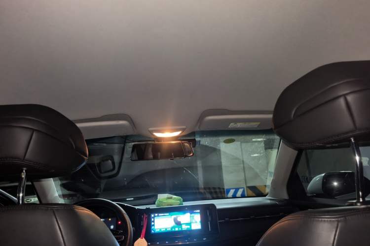 Used Baojun RM-5 2019 1.5T CVT Elite Version with 24-Hour Online Service 5 Seats Headliner