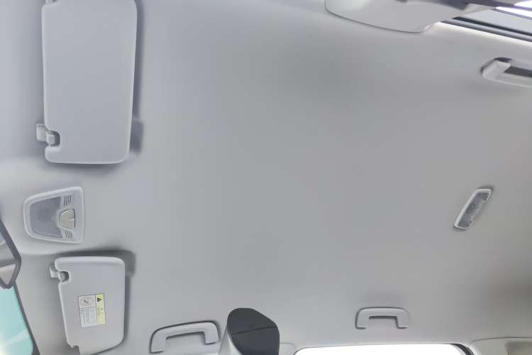 Used Baojun RM-5 2019 1.5T CVT Elite Version with 24-Hour Online Service 7 Seats Headliner