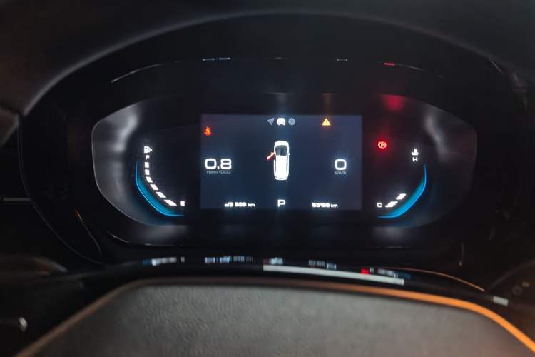 Used Baojun RM-5 2019 1.5T CVT Elite Version with 24-Hour Online Service 5 Seats Instrument Cluster