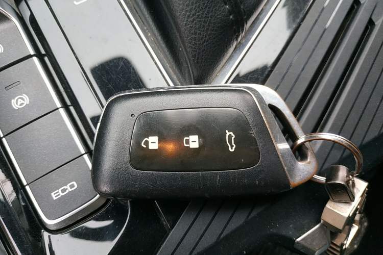 Used Baojun RM-5 2019 1.5T CVT 24-Hour Online Luxury Version 7 Seats Interior 1