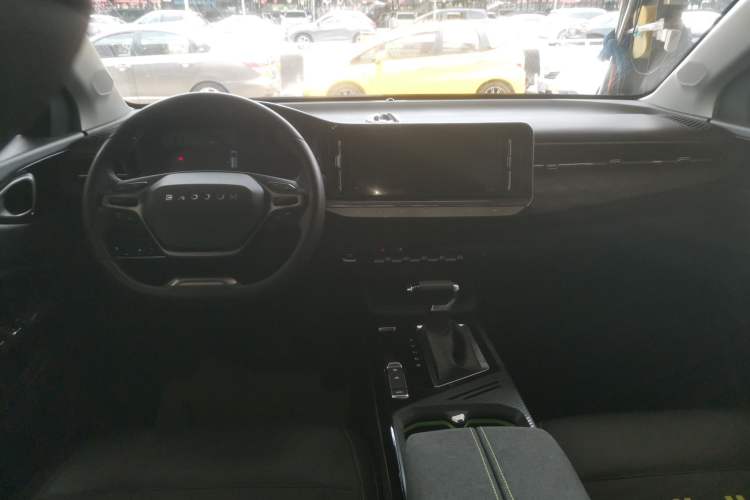 Used Baojun RM-5 2019 1.5L CVT Elite Version with 24-hour Online Service 6 Seats Interior 2