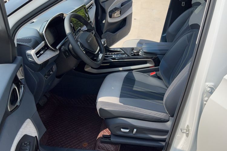 Used Baojun RM-5 2019 1.5T CVT 24-Hour Online Premium Version 7 Seats Interior 2