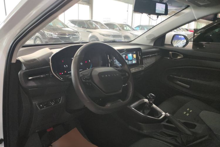 Used Baojun RM-5 2019 1.5T Manual Elite Version with 24-Hour Online Service 6 Seats Interior 2