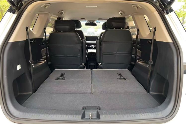 Used Baojun RM-5 2019 1.5T CVT 24-Hour Online Luxury Version 6 Seats Interior 2