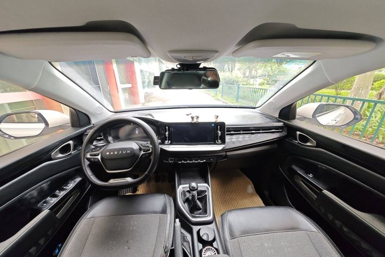Used Baojun RM-5 2019 1.5T Manual Elite Version with 24-Hour Online Service 7 Seats Interior 2
