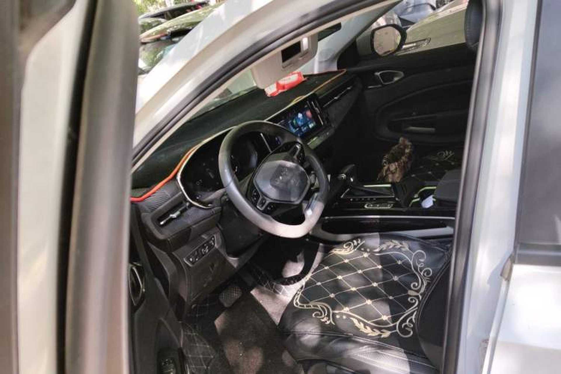 Used Baojun RM-5 2019 1.5T CVT Elite Version with 24-Hour Online Service 6 Seats Interior 3