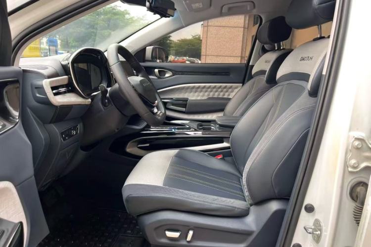 Used Baojun RM-5 2019 1.5T CVT 24-Hour Online Luxury Version 6 Seats Interior 3