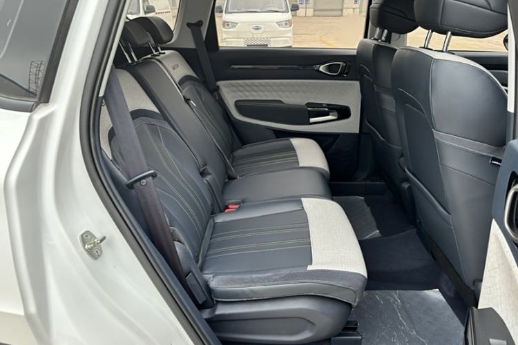 Used Baojun RM-5 2019 1.5T CVT 24-Hour Online Luxury Version 5 Seats Interior 4