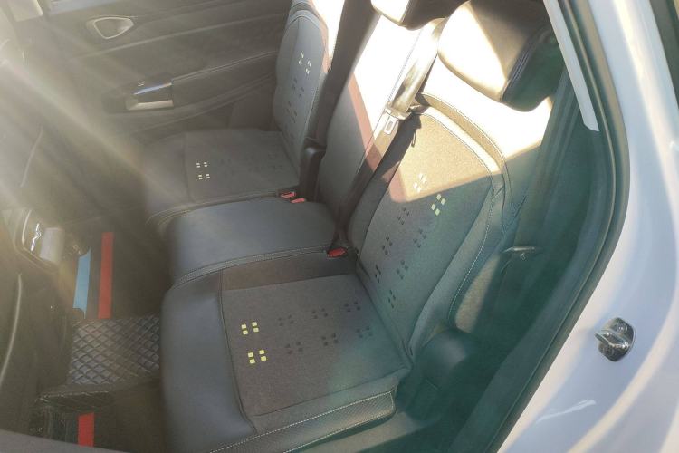 Used Baojun RM-5 2019 1.5T Manual Elite Version with 24-Hour Online Service 7 Seats Interior 4
