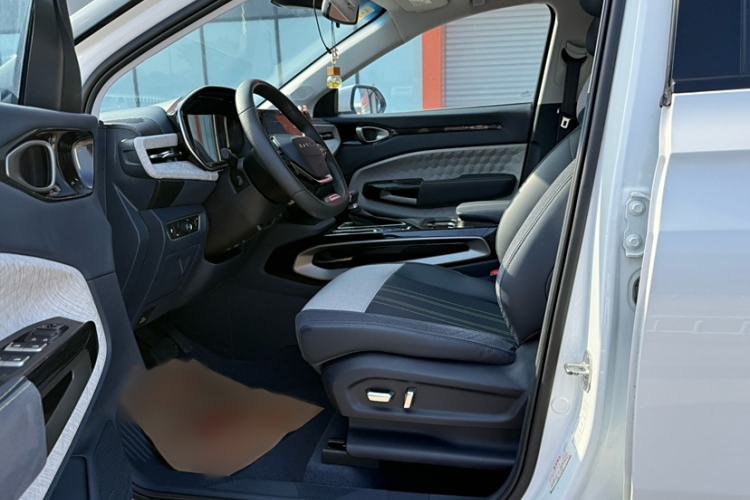 Used Baojun RM-5 2019 1.5T CVT 24-Hour Online Luxury Version 6 Seats Interior 4