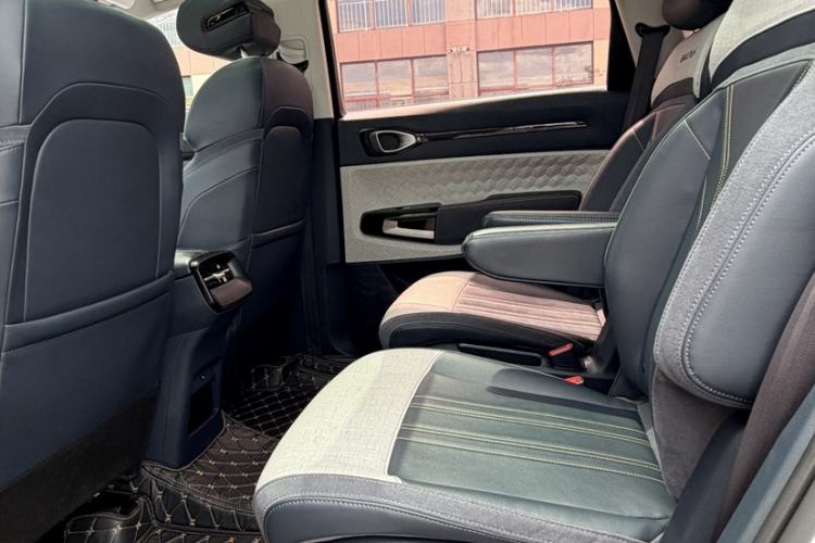 Used Baojun RM-5 2019 1.5T CVT 24-Hour Online Prestige Version 6 Seats Interior 4