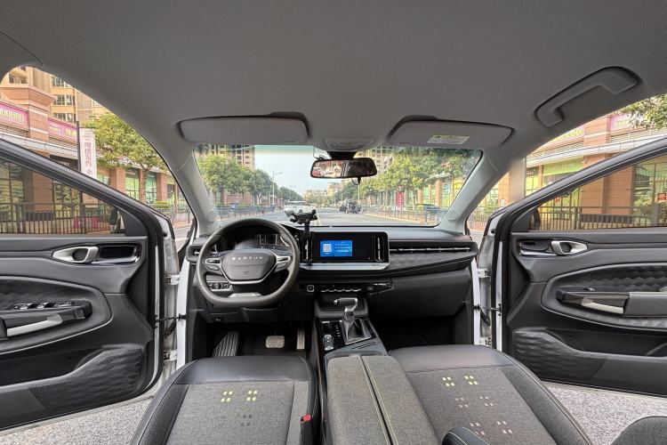 Used Baojun RM-5 2019 1.5T CVT Elite Version with 24-Hour Online Service 6 Seats Interior 7