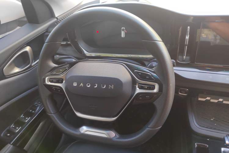 Used Baojun RM-5 2019 1.5T CVT Elite Version with 24-Hour Online Service 5 Seats Interior 7
