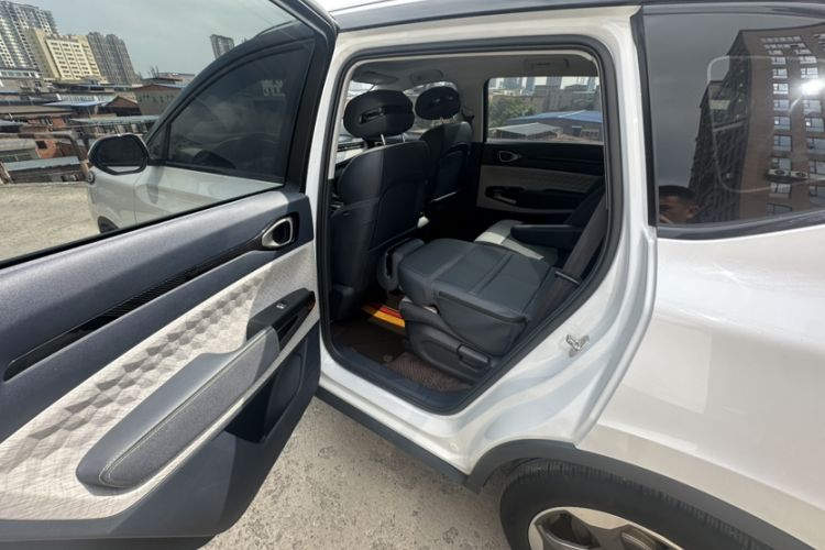 Used Baojun RM-5 2019 1.5T CVT 24-Hour Online Prestige Version 6 Seats Interior 9