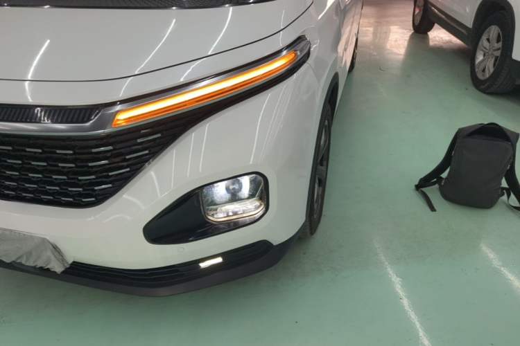 Used Baojun RM-5 2019 1.5T CVT 24-Hour Online Luxury Version 7 Seats Left Front Headlight