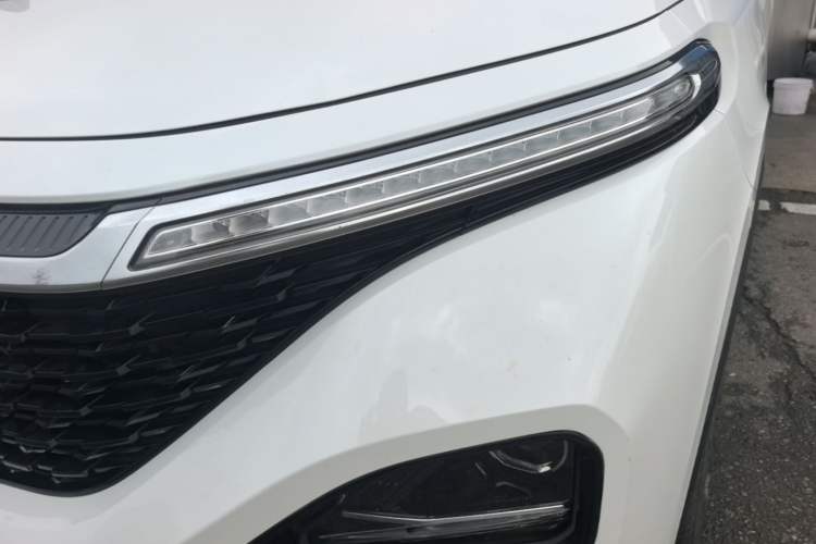 Used Baojun RM-5 2019 1.5T CVT Elite Version with 24-Hour Online Service 5 Seats Left Front Headlight
