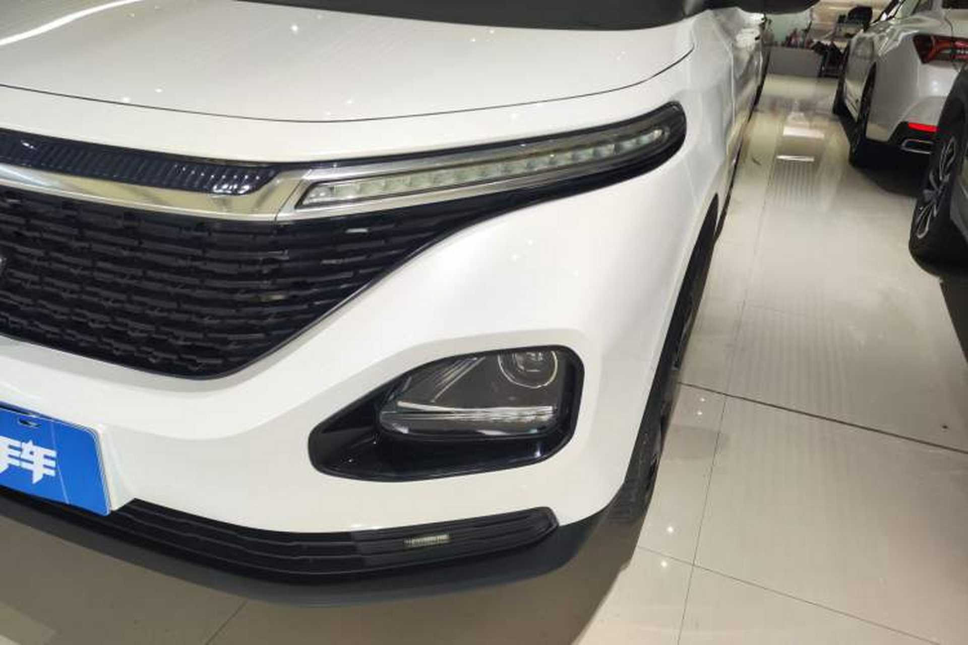 Used Baojun RM-5 2019 1.5T Manual Elite Version with 24-Hour Online Service 6 Seats Left Front Headlight