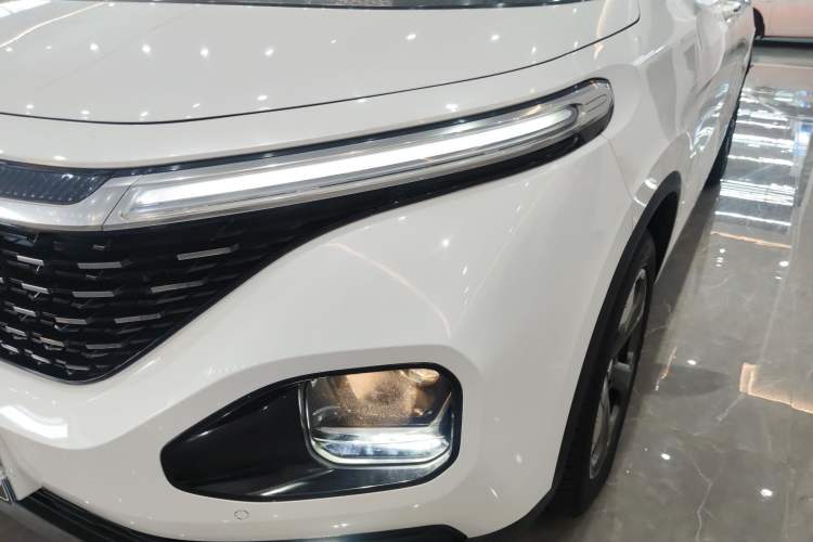 Used Baojun RM-5 2019 1.5T CVT 24-Hour Online Luxury Version 6 Seats Left Front Headlight
