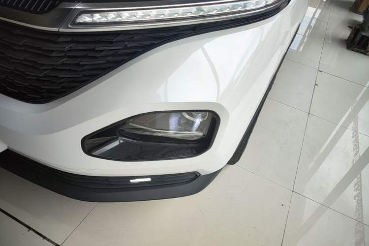 Used Baojun RM-5 2019 1.5T Manual Elite Version with 24-Hour Online Service 6 Seats Left Front Headlight