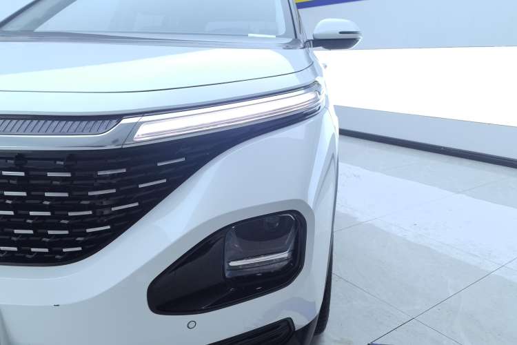 Used Baojun RM-5 2019 1.5T CVT 24-Hour Online Luxury Version 5 Seats Left Front Headlight