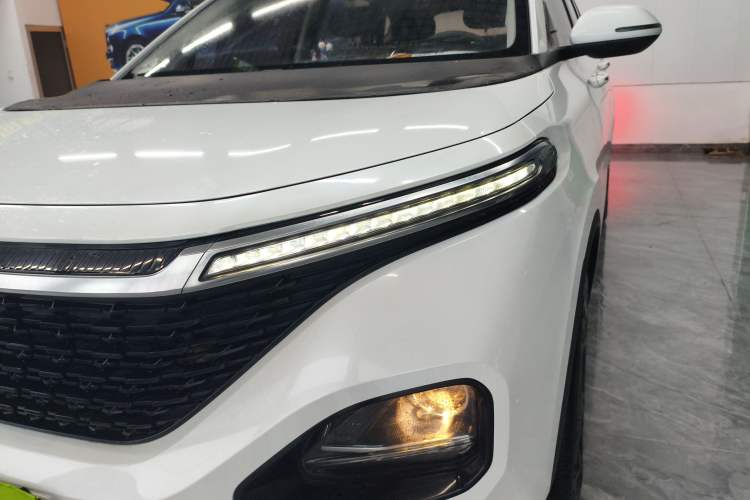 Used Baojun RM-5 2019 1.5T CVT Elite Version with 24-Hour Online Service 6 Seats Left Front Headlight