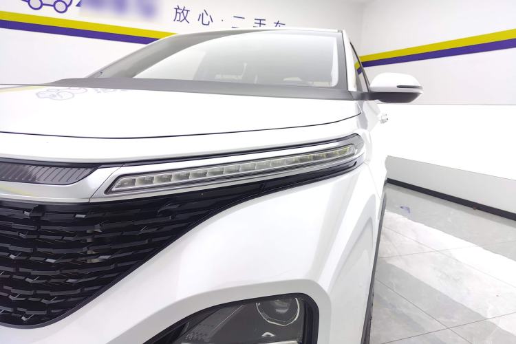 Used Baojun RM-5 2019 1.5T CVT Elite Version with 24-Hour Online Service 7 Seats Left Front Headlight