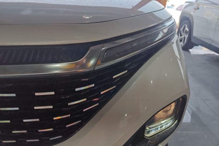 Used Baojun RM-5 2019 1.5T CVT 24-Hour Online Luxury Version 6 Seats Left Front Headlight
