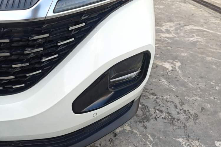 Used Baojun RM-5 2019 1.5T CVT 24-Hour Online Prestige Version 6 Seats Left Front Headlight