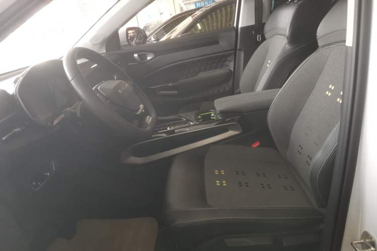 Used Baojun RM-5 2019 1.5L CVT Elite Version with 24-hour Online Service 6 Seats Left Front Seat