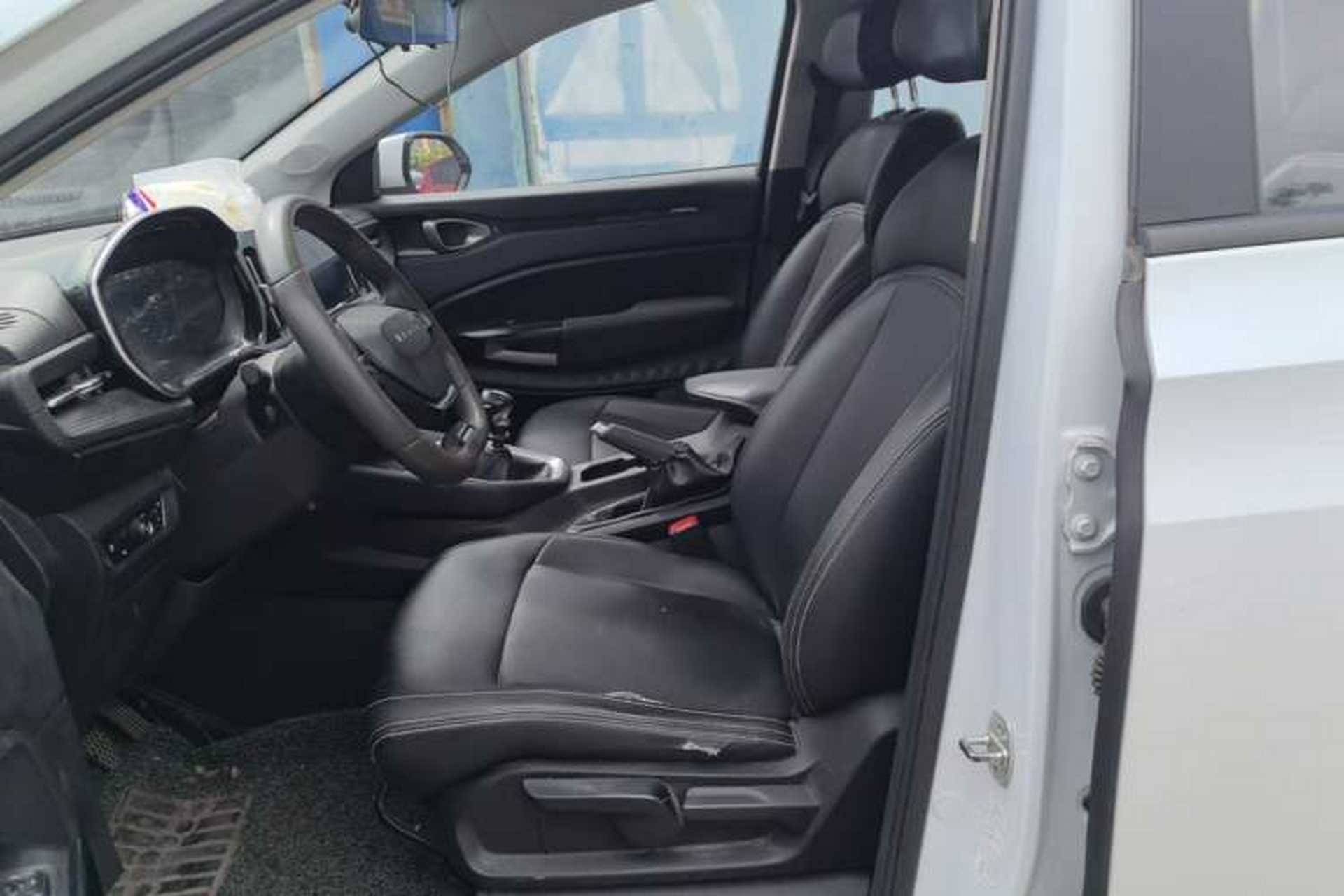 Used Baojun RM-5 2019 1.5T Manual Elite Version with 24-Hour Online Service 6 Seats Left Front Seat