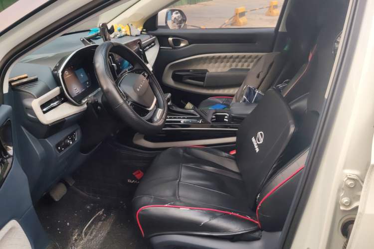 Used Baojun RM-5 2019 1.5T CVT 24-Hour Online Prestige Version 5 Seats Left Front Seat
