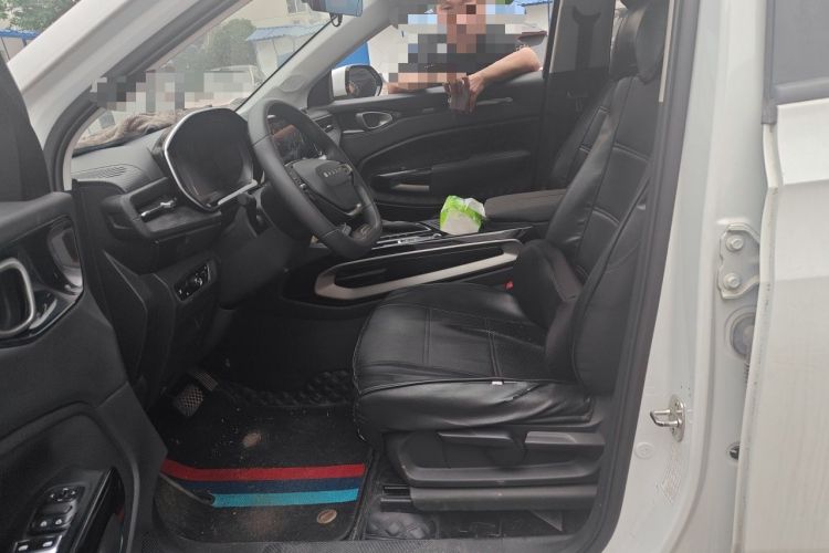 Used Baojun RM-5 2019 1.5T CVT Elite Version with 24-Hour Online Service 7 Seats Left Front Seat
