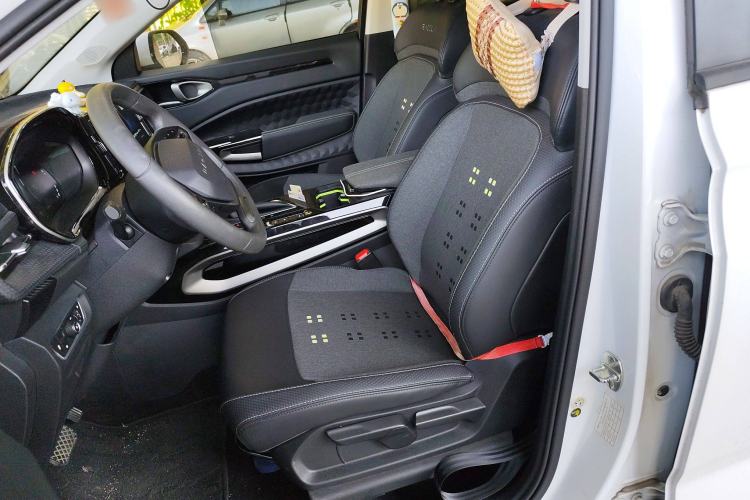 Used Baojun RM-5 2019 1.5T CVT Elite Version with 24-Hour Online Service 7 Seats Left Front Seat